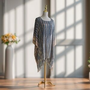 0148/ Over Sized Tie Dye women Poncho with fringed, Short Kaftan, Beach cover up